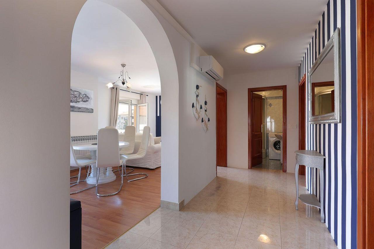 Appartement Moro Vrbnik Extérieur photo