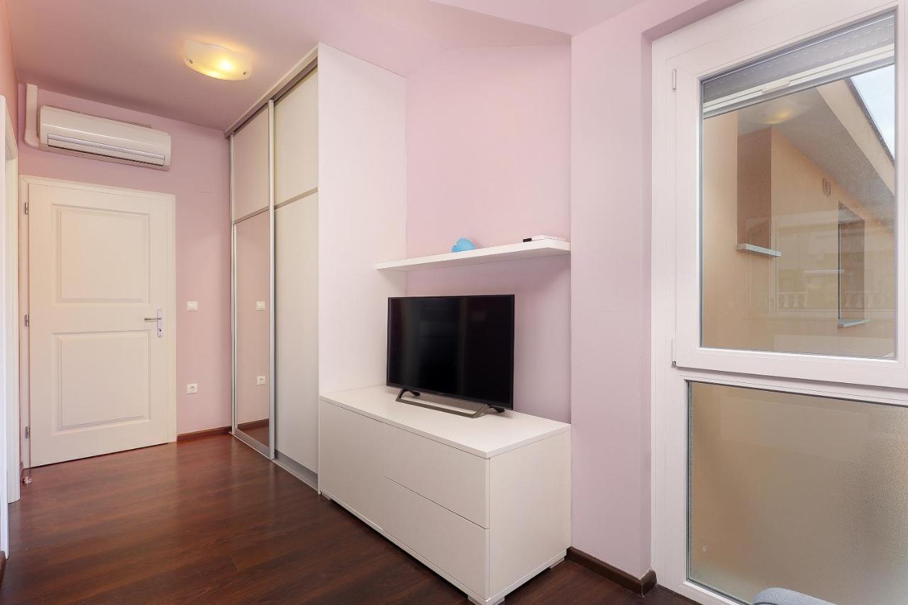 Appartement Moro Vrbnik Extérieur photo