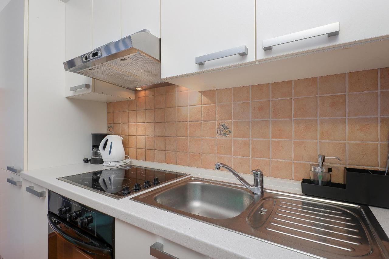 Appartement Moro Vrbnik Extérieur photo