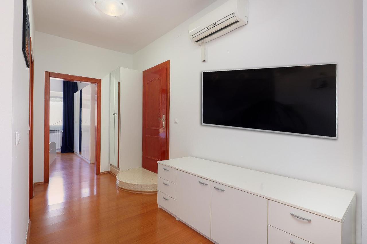 Appartement Moro Vrbnik Extérieur photo