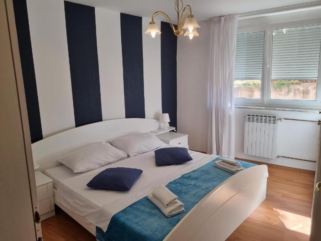 Appartement Moro Vrbnik Extérieur photo
